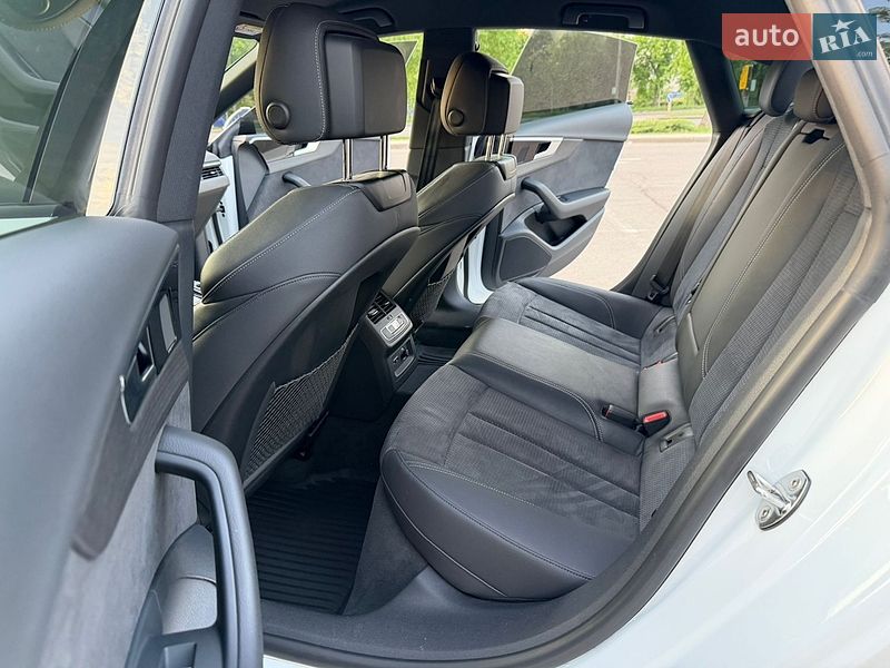 Лифтбек Audi A5 2022 в Киеве