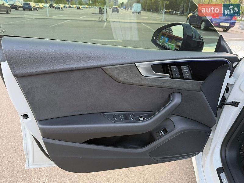 Лифтбек Audi A5 2022 в Киеве