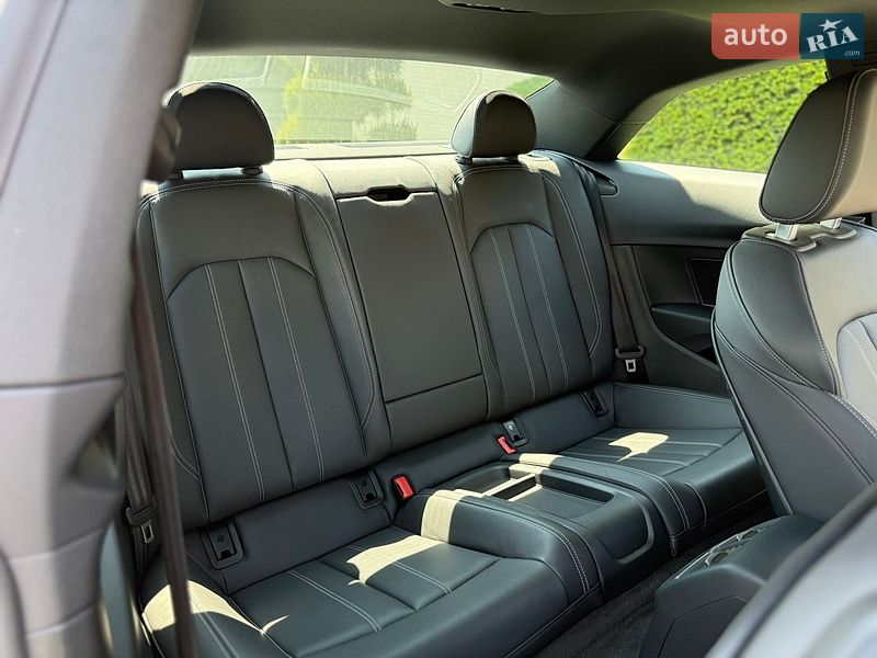Купе Audi A5 2022 в Львове