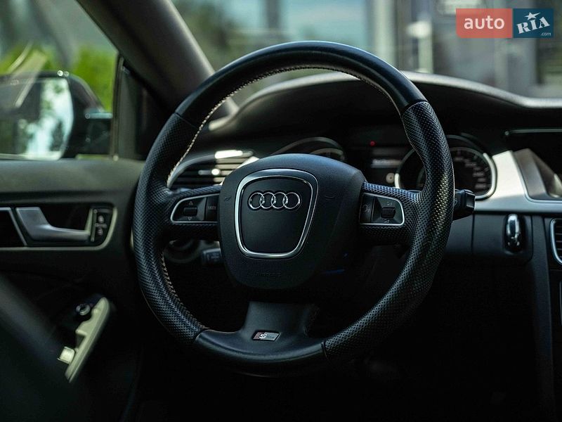 Купе Audi A5 2011 в Черновцах