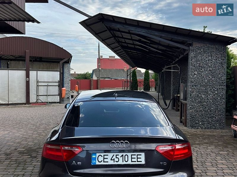 Купе Audi A5 2011 в Заставной