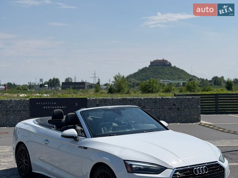 Кабриолет Audi A5 2022 в Ужгороде