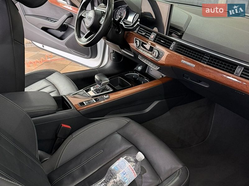 Кабриолет Audi A5 2022 в Ужгороде