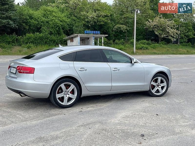 Купе Audi A5 2010 в Городку