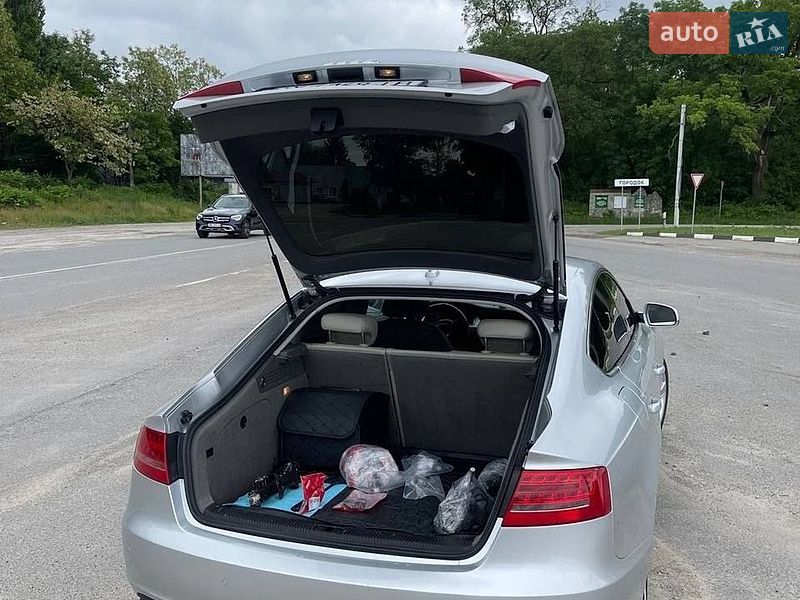 Купе Audi A5 2010 в Городку