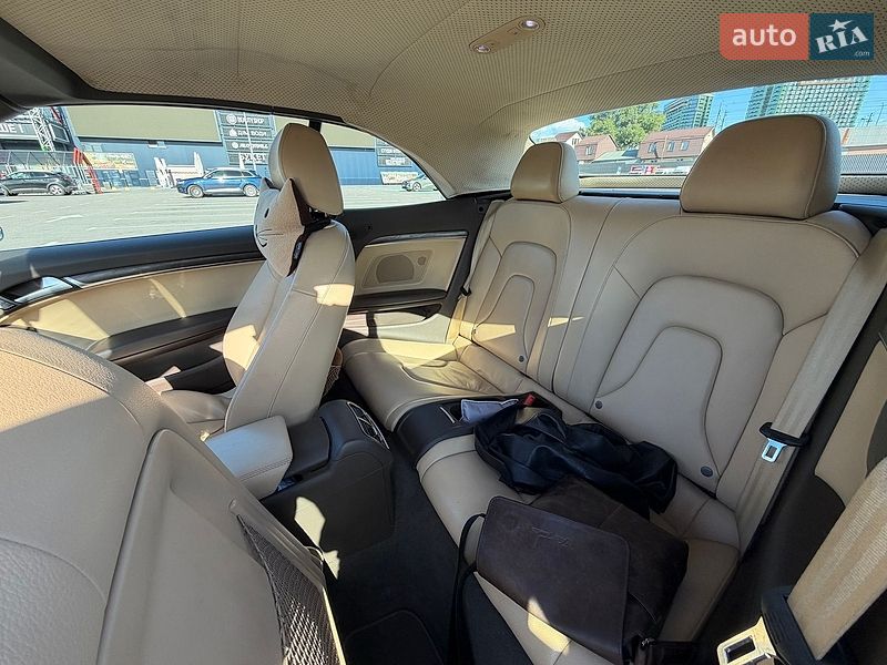 Кабриолет Audi A5 2013 в Киеве