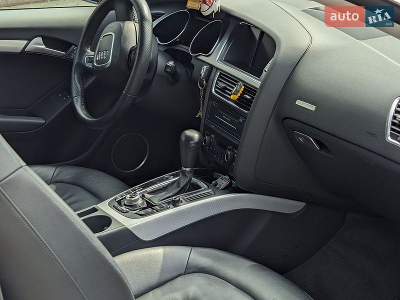 Купе Audi A5 2010 в Виноградові