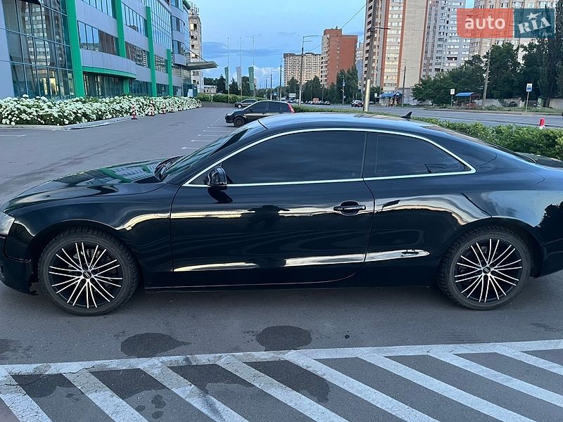 Купе Audi A5 2009 в Киеве