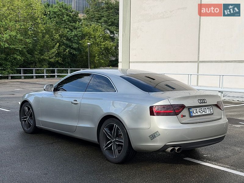 Купе Audi A5 2012 в Киеве