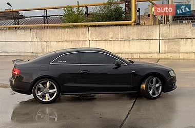 Купе Audi A5 2010 в Яготині