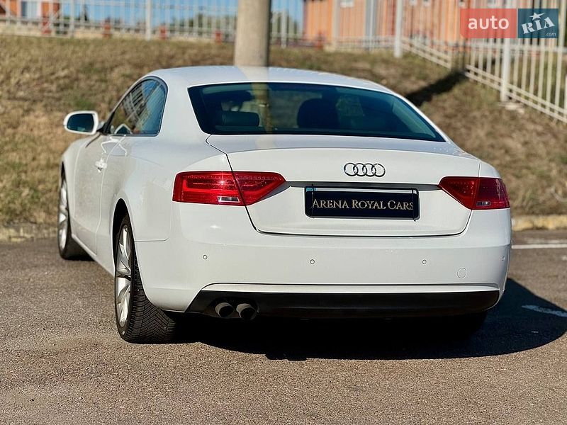 Купе Audi A5 2013 в Києві