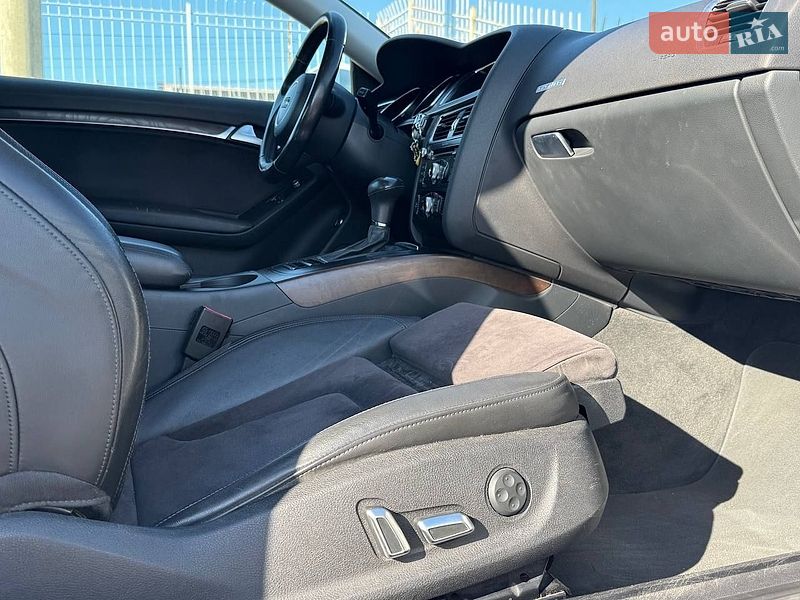 Купе Audi A5 2013 в Киеве
