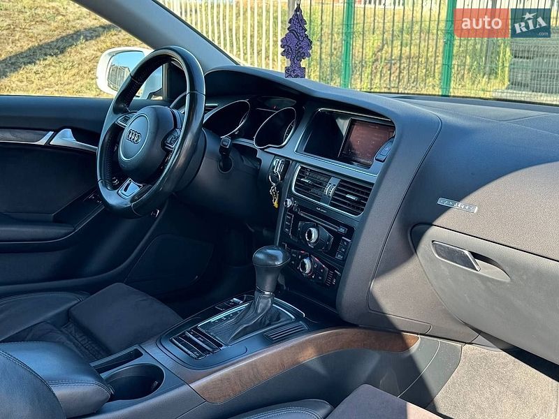 Купе Audi A5 2013 в Києві