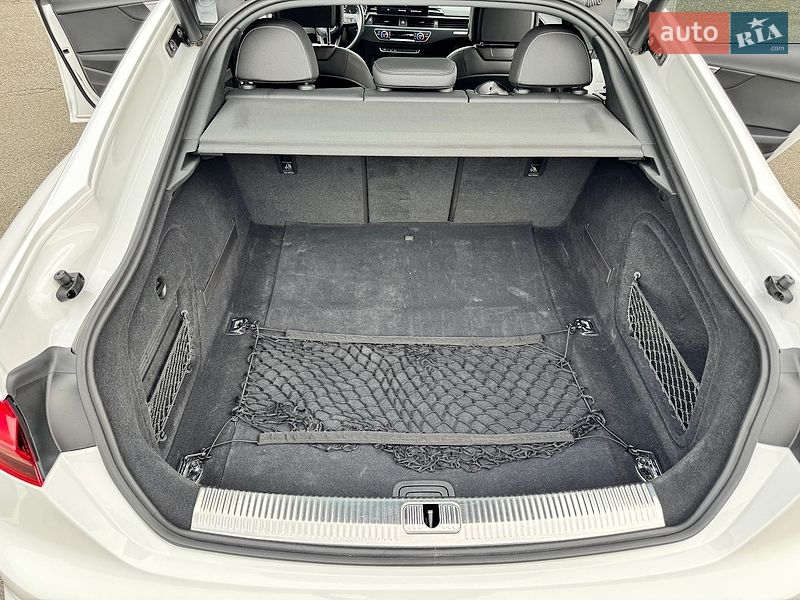 Лифтбек Audi A5 2020 в Киеве