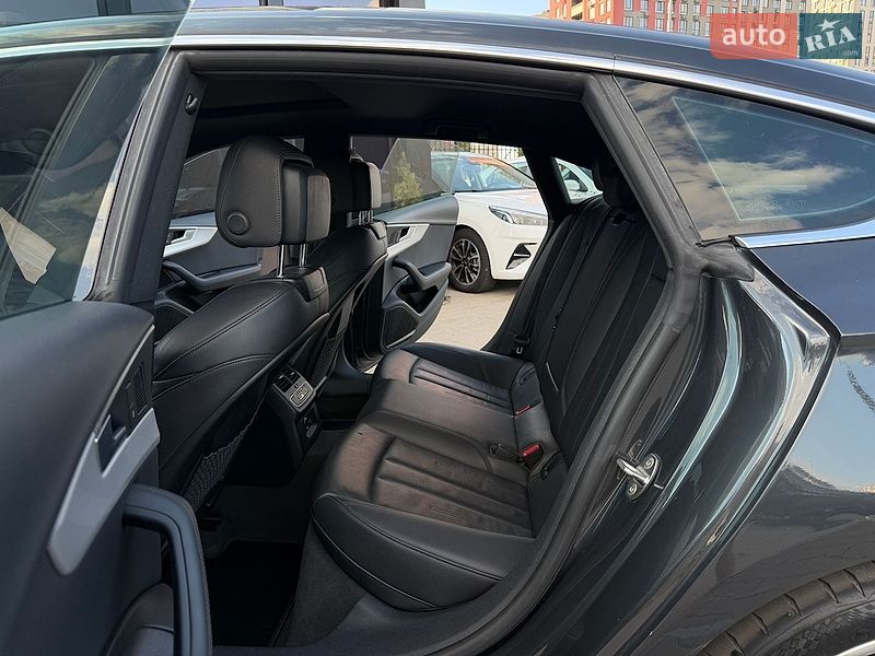 Купе Audi A5 2018 в Киеве