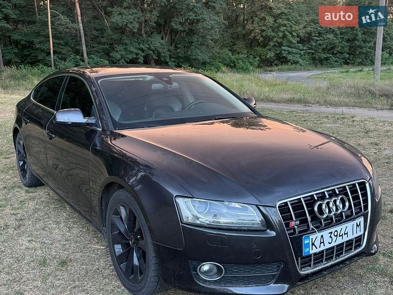 Купе Audi A5 2010 в Черкассах