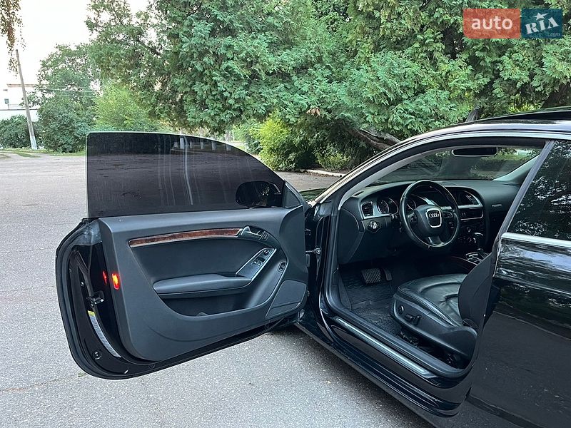 Купе Audi A5 2011 в Смеле