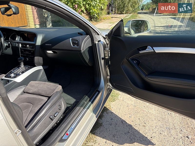 Купе Audi A5 2012 в Киеве