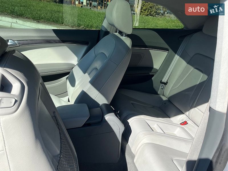 Купе Audi A5 2014 в Львове