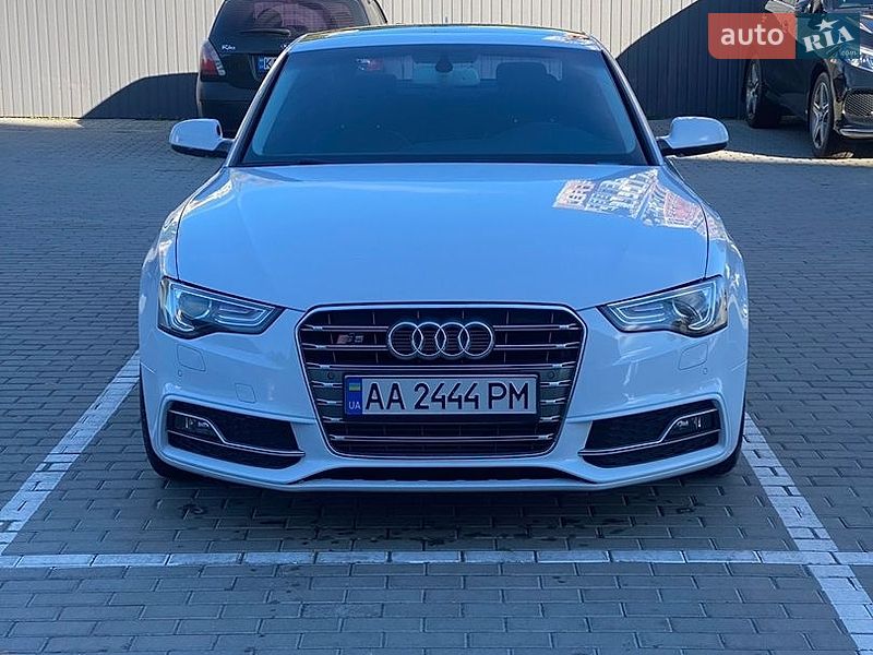 Купе Audi A5 2015 в Киеве