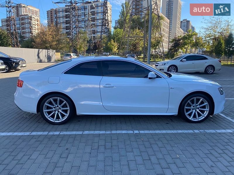Купе Audi A5 2015 в Киеве