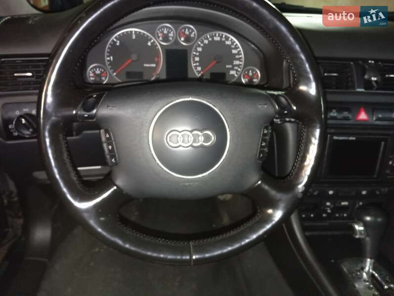 Универсал Audi A6 Allroad 2002 в Вараше