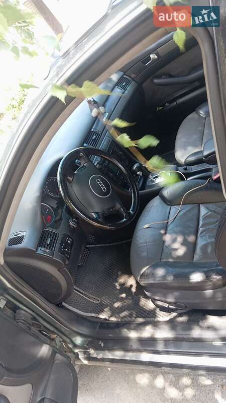 Универсал Audi A6 Allroad 2002 в Вараше