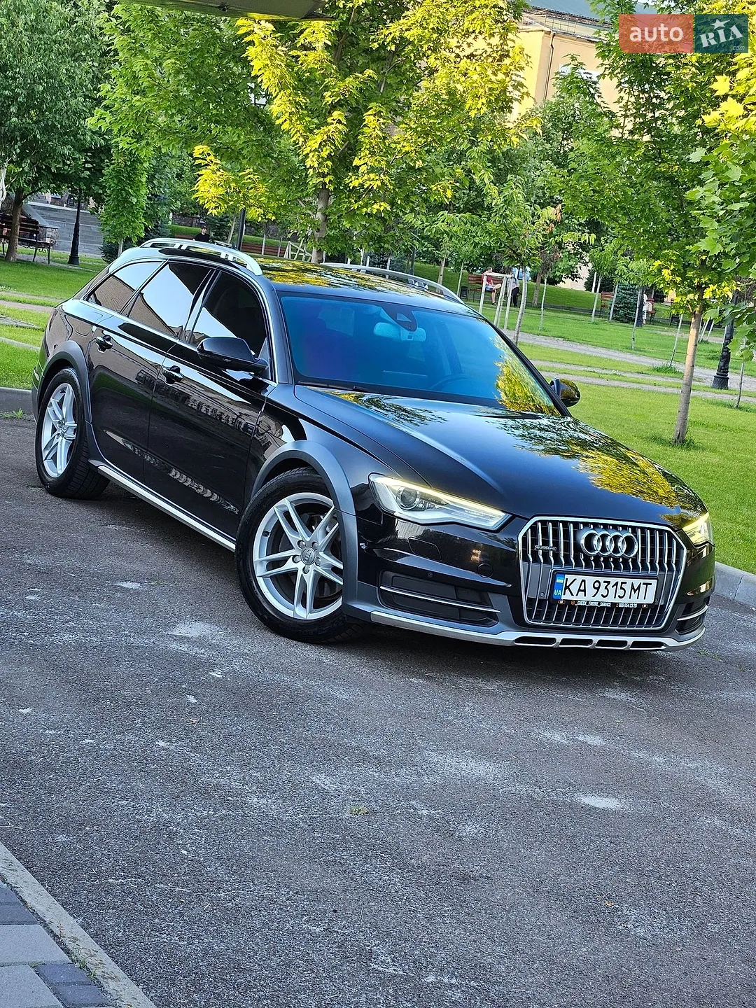 Audi A6 Allroad 2016 VIN WAUZZZ4G4HN000832 фото оголошення 2 з 5