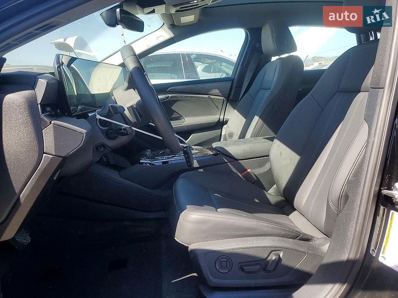 Универсал Audi A6 e-tron 2025 в Львове
