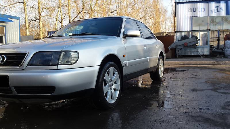Audi A6 1994 года
