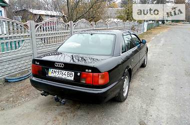 Седан Audi A6 1995 в Киеве