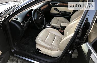 Седан Audi A6 2001 в 