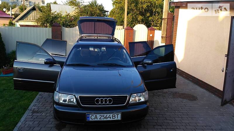 Универсал Audi A6 1996 в Каневе