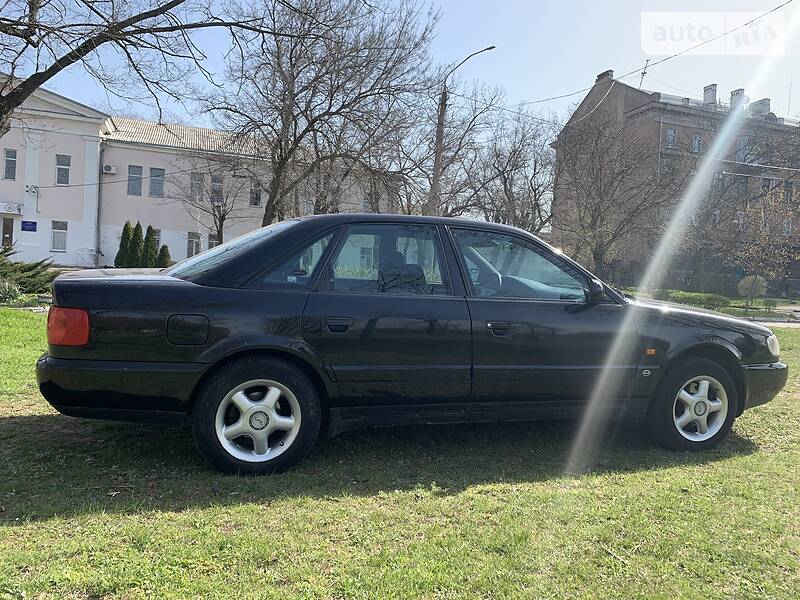 Седан Audi A6 1995 в Миколаєві