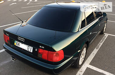 Седан Audi A6 1996 в 