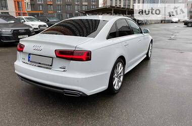 Седан Audi A6 2015 в 