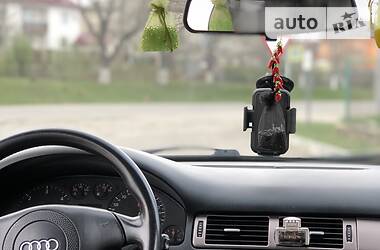 Седан Audi A6 2001 в 