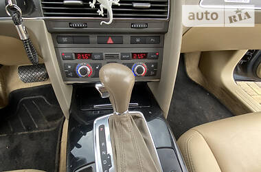 Седан Audi A6 2004 в 