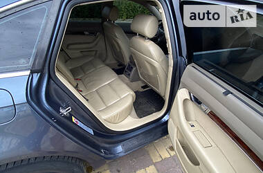 Седан Audi A6 2004 в 