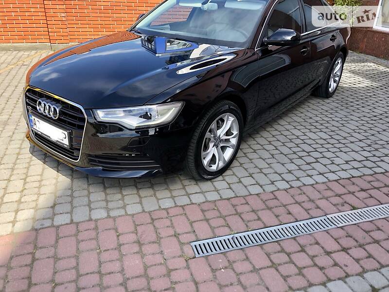 Седан Audi A6 2012 в Мукачевому