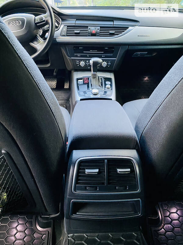 Седан Audi A6 2013 в Ужгороде
