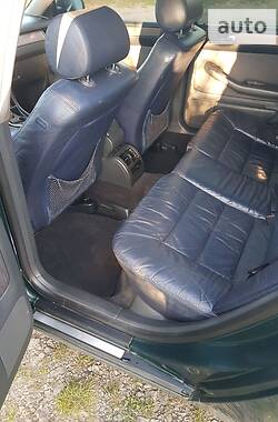 Универсал Audi A6 1998 в 