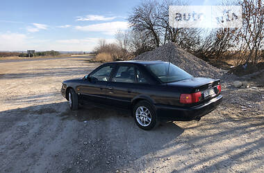 Седан Audi A6 1994 в Чорткові