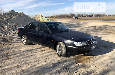 Седан Audi A6 1994 в Чорткові