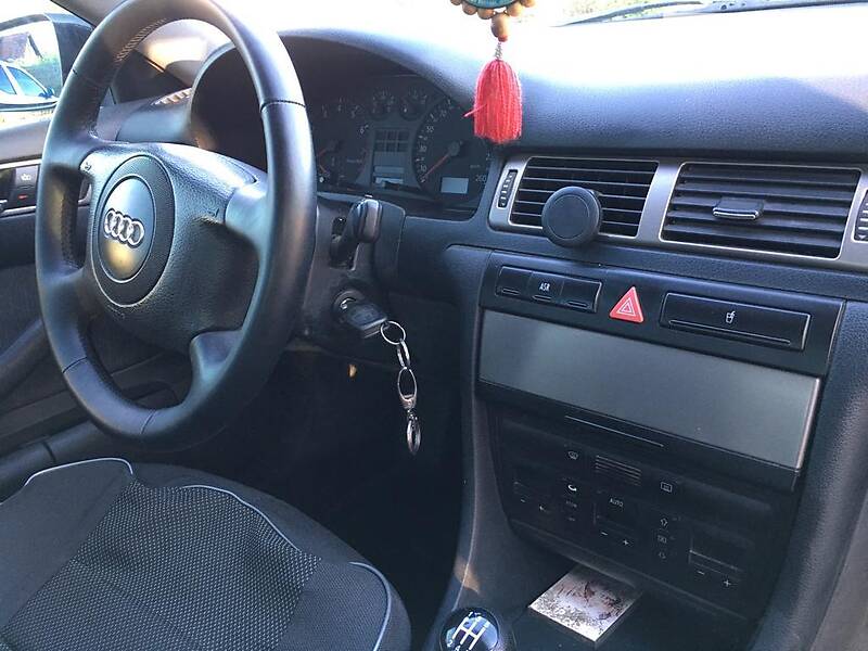 Седан Audi A6 1998 в Ужгороде
