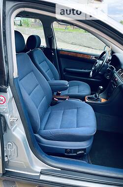 Універсал Audi A6 2000 в 
