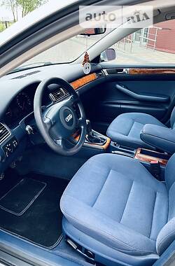 Універсал Audi A6 2000 в 