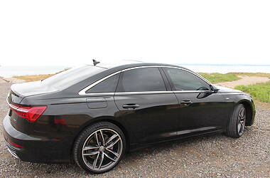 Седан Audi A6 2019 в 