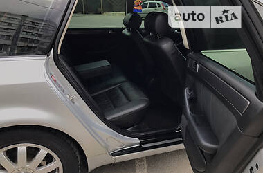 Универсал Audi A6 2004 в 