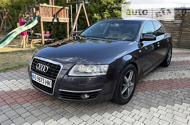 Седан Audi A6 2004 в 